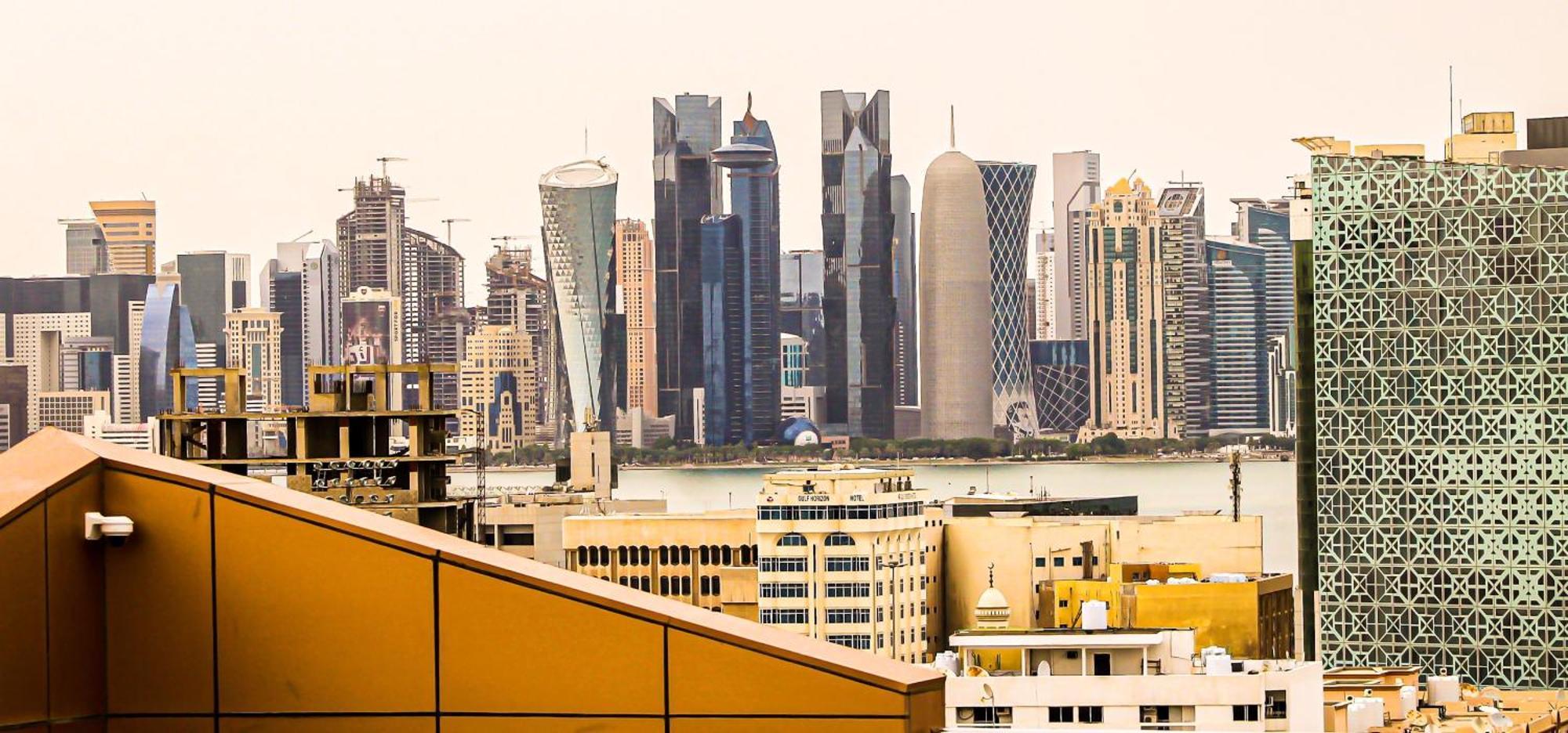 Saraya Palace Hotel Doha Bagian luar foto